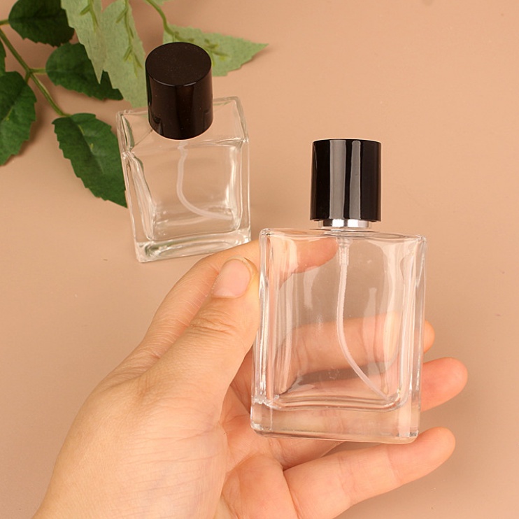 Chai đựng nươc hoa thủy tinh vuông cao cấp kiểu Terre 50ml dạng phun sương