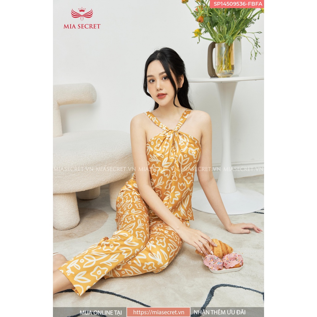Đồ Bộ Nữ mặc nhà MIA SECRET, đồ ngủ yếm đào lụa hải đường cao cấp mềm mượt, họa tiết hoa trắng cực xinh MIA09536