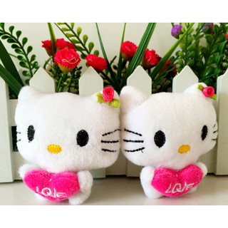 Mèo kitty nhồi bông ôm tim