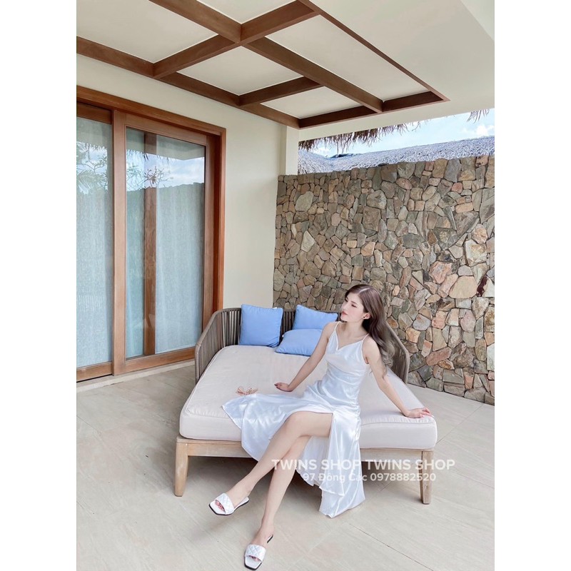 Váy 2 dây xếp tầng xẻ hở lưng 1283