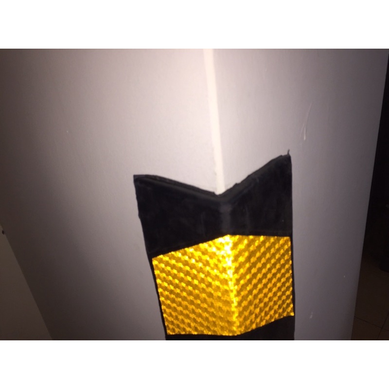 Ốp cột vuông cao su