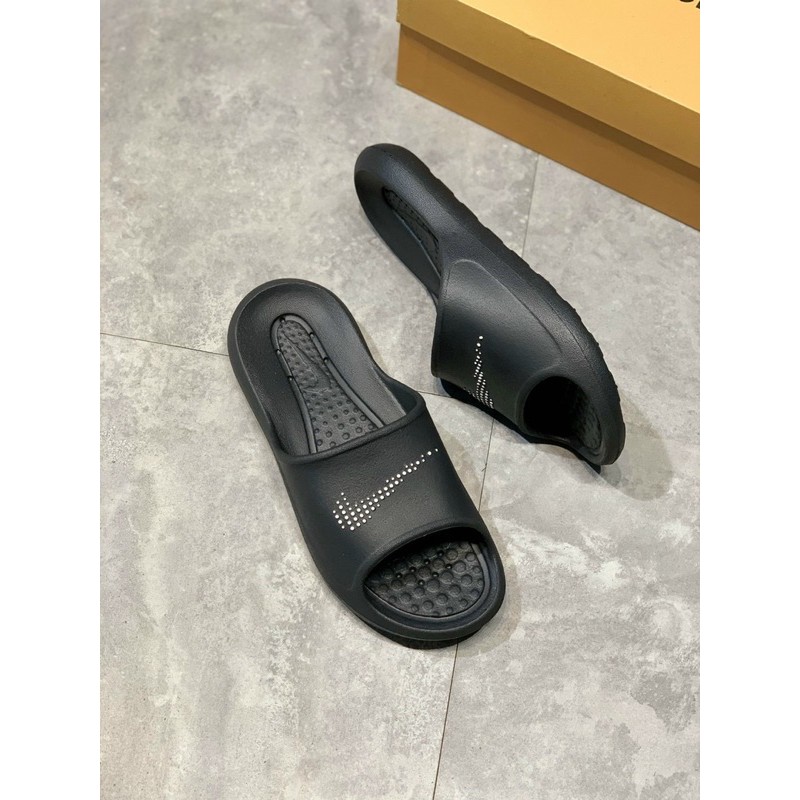 Dép lê nam đúc n i k e