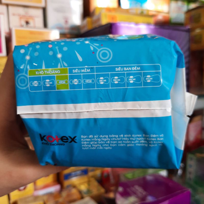 Băng vệ sinh Kotex khô thoáng Maxi không cánh 8 miếng 23cm