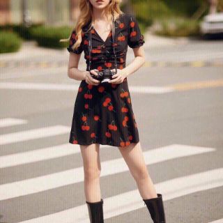 ĐẦM CHERRY NHÚN NGỰC