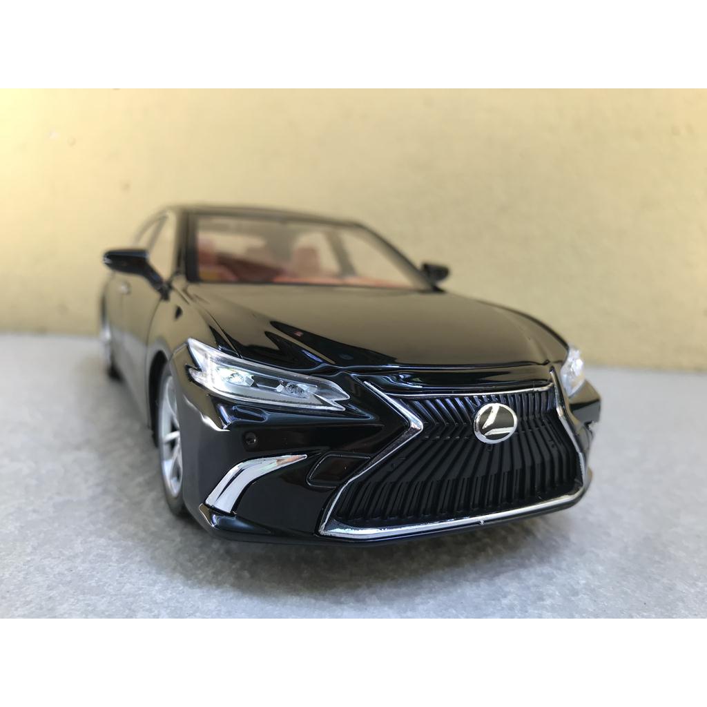 Mô hình xe ô tô LEXUS ES300 2022 1:24
