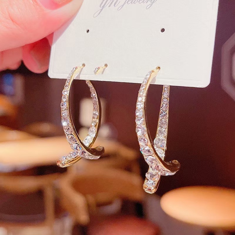 Bông tai hợp kim đính đá xinh xắn thời trang cho nữ