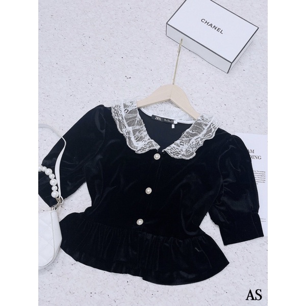 Áo peplum nhung cổ ren đen