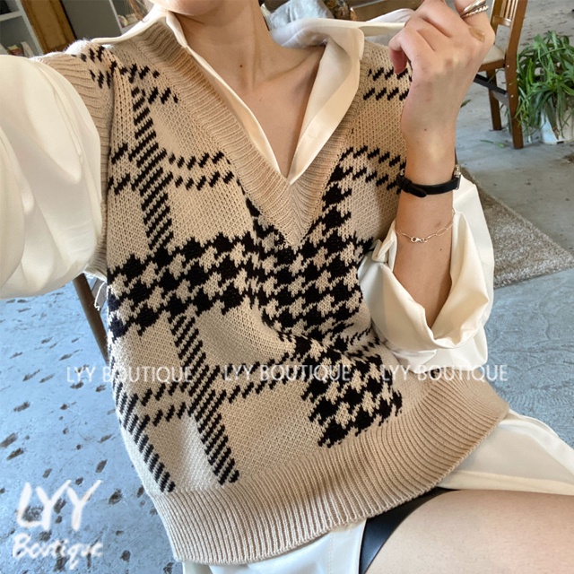 Áo gile nữ cổ V họa tiết kẻ siêu xinh dáng dài rộng chất đẹp Quảng Châu LYY BOUTIQUE | BigBuy360 - bigbuy360.vn