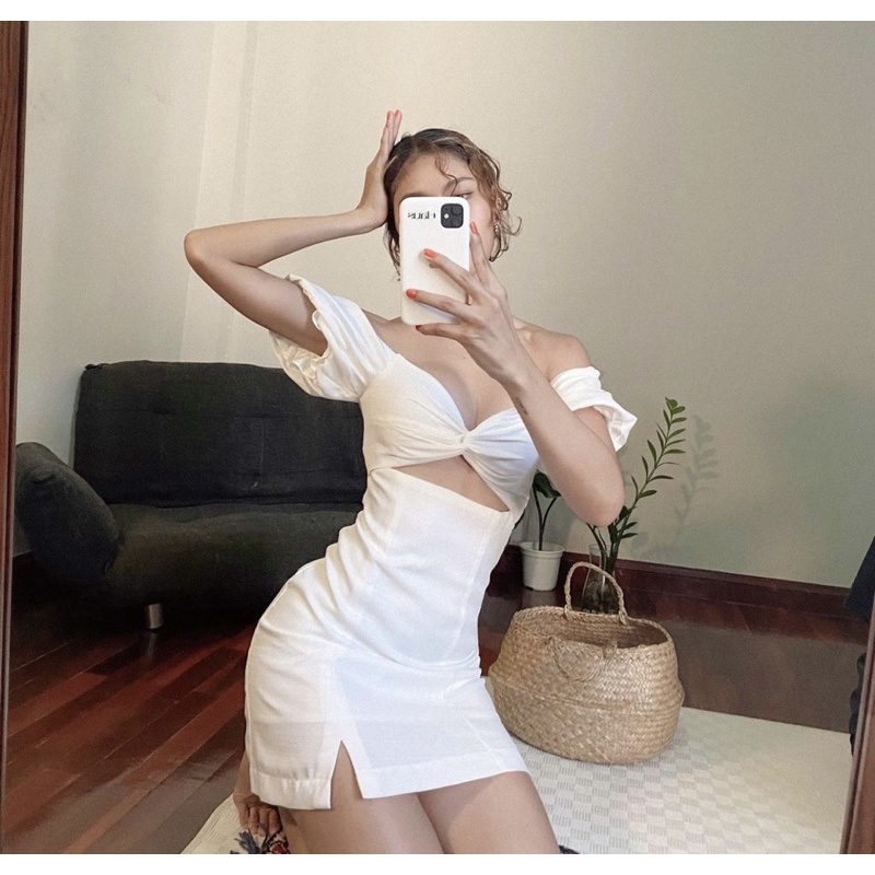 ĐẦM XOĂN NGỰC XẺ ĐÙI NHỎ TRỄ VAI