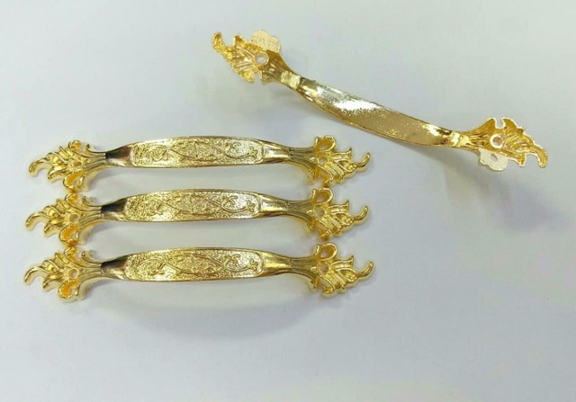 Tay nắm tủ mạ vàng