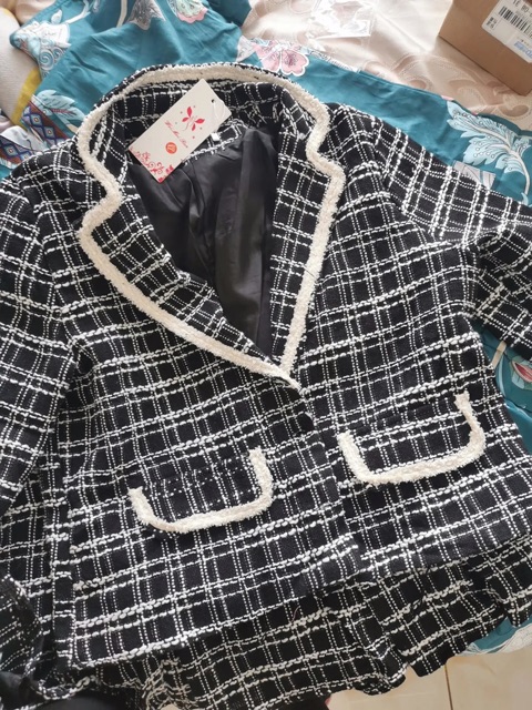 Set áo khoác dạ cổ vest vs chân váy dạ xoè dáng ngắn