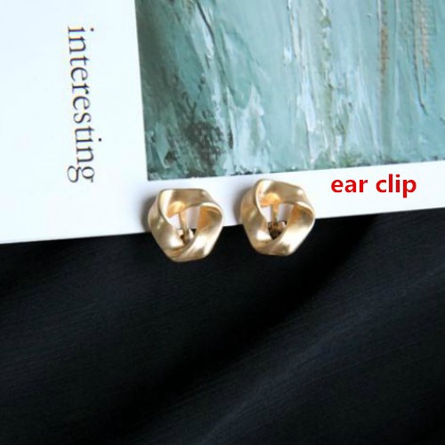 Khuyên tai hình tam giác vàng phong cách Hàn Quốc thanh lịch dành cho nữ