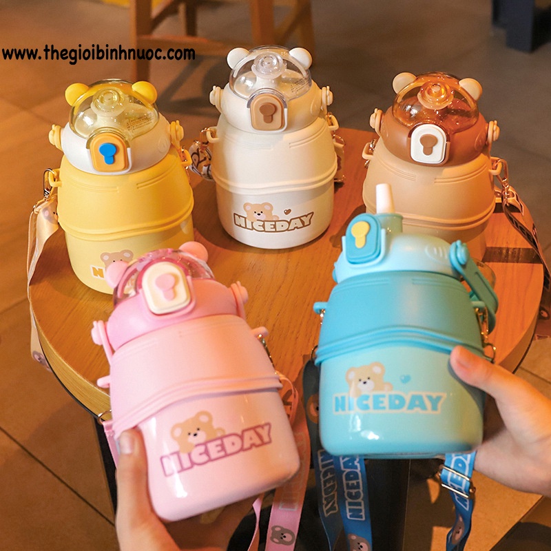 BÌNH GIỮ NHIỆT 1L GẤU NICE DAY DÂY ĐEO INOX 304 B493