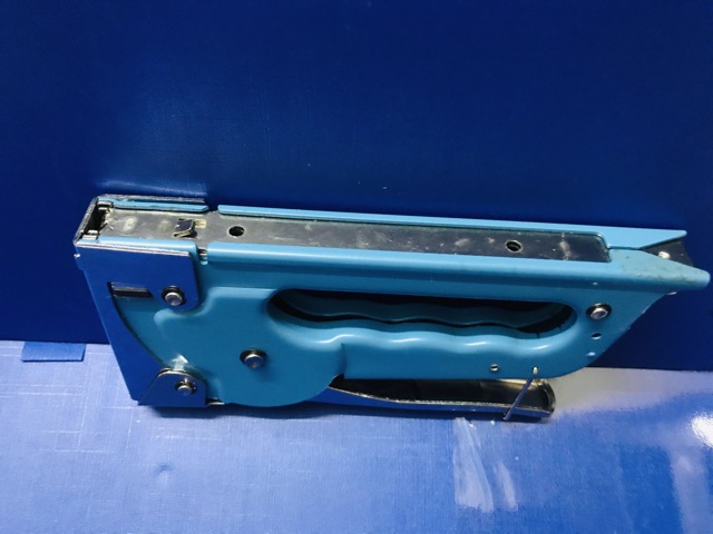 SÚNG BẮN GHIM TRỢ LỰC