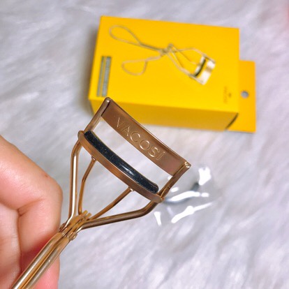 Bấm Mi Cán Vàng Vacosi Pro Classic Curler BM04