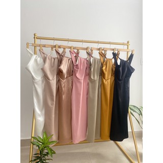 Đầm dạ hội cổ chéo