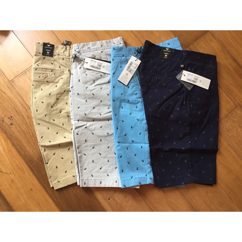 Quần short khaki Aristino sale ASO013S8 hoạ tiết lá, slimfit
