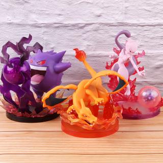 Mô hình đồ chơi nhân vật charizard trong phim hoạt hình Nhật Bản