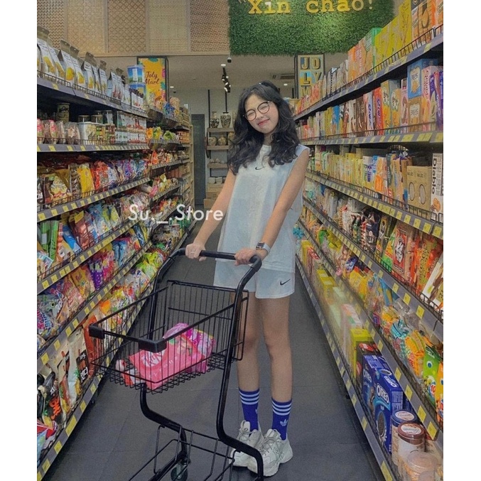 Bộ Thể Thao Nữ 3 Lỗ Logo Ngực 🦋 Set Áo Quần Cộc Nữ Dáng Sport 3 Màu 🦋(Hàng Sẵn Buôn LL)