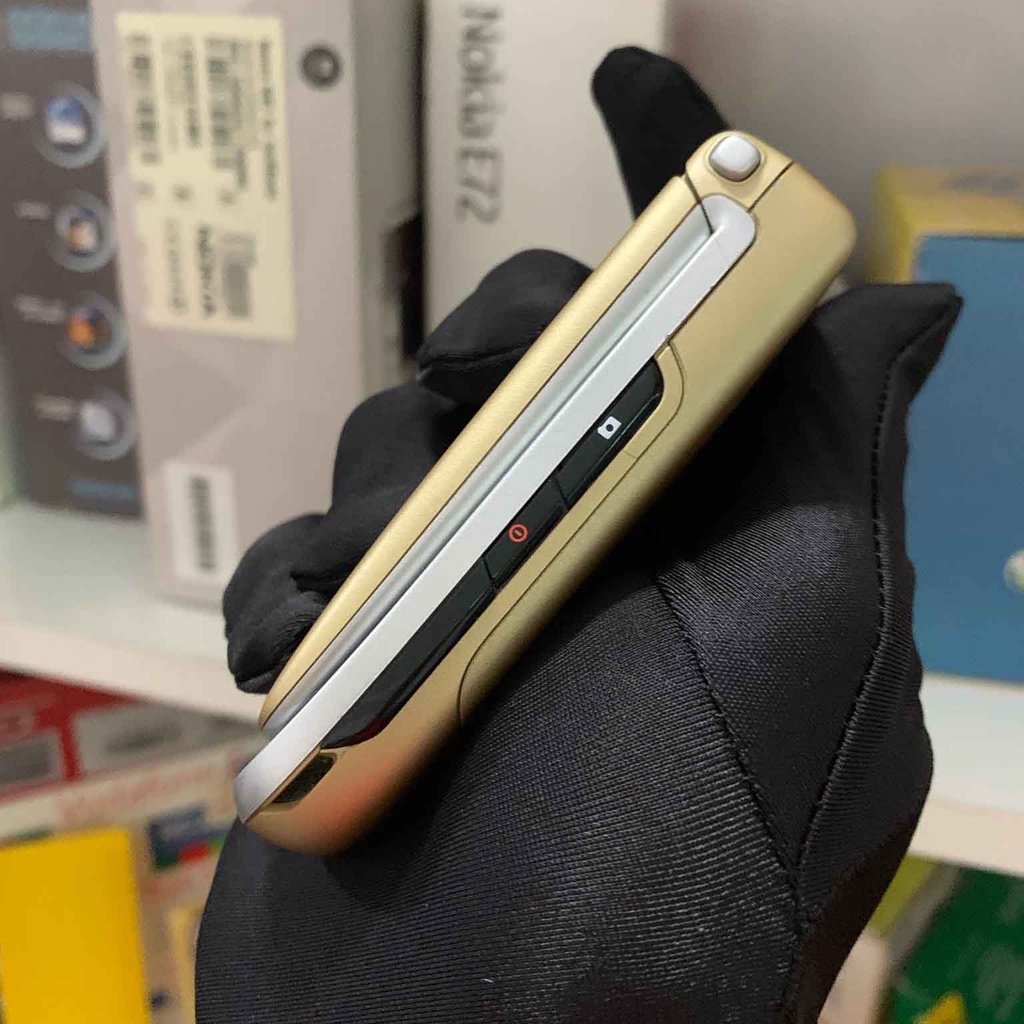 ĐIỆN THOẠI NOKIA 6131 KIỂU DÁNG NẮP GẬP