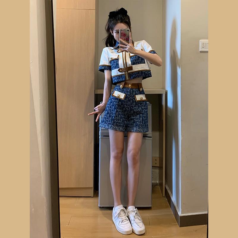 Set áo và quần short phối denim phong cách thời trang hè 2022 trẻ trung năng động dành cho nữ