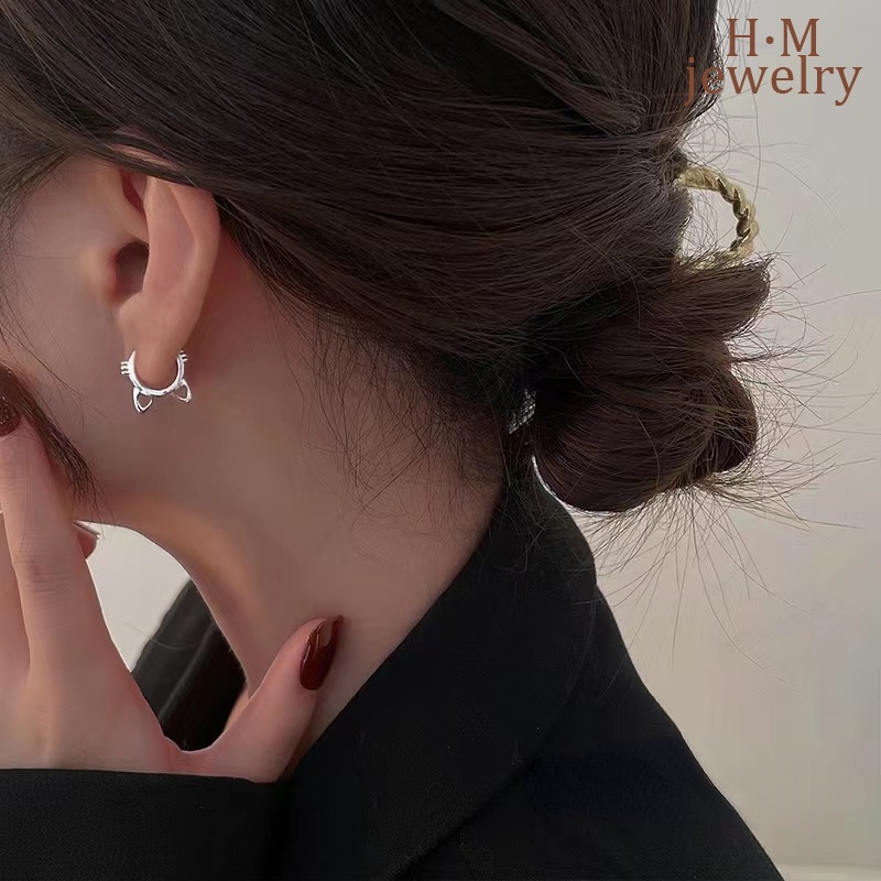 Bông Tai Hình Mèo Con Dễ Thương Xinh Xắn Cao Cấp