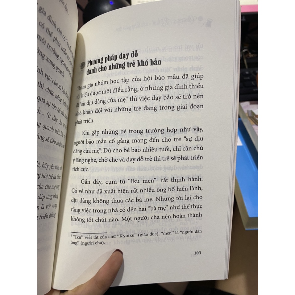 Sách - Cách khen cách mắng cách phạt con ( Thái hà )