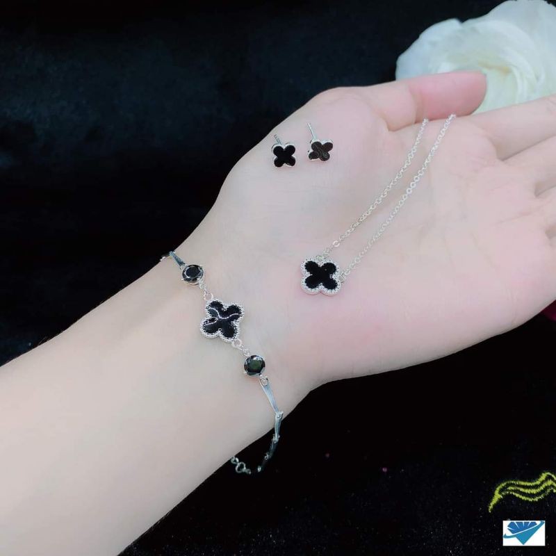 LẮC TAY CỎ 4 LÁ BẠC MAY MẮN
