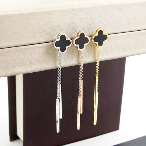 Bông Tai Cỏ 4 Lá Chuỗi Dài Titan Ko Đen TT 3525