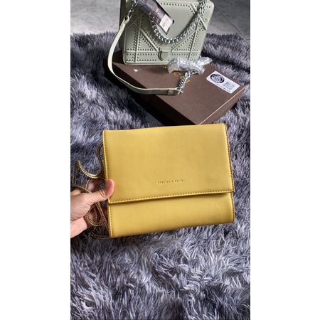 Thanh lý túi xách