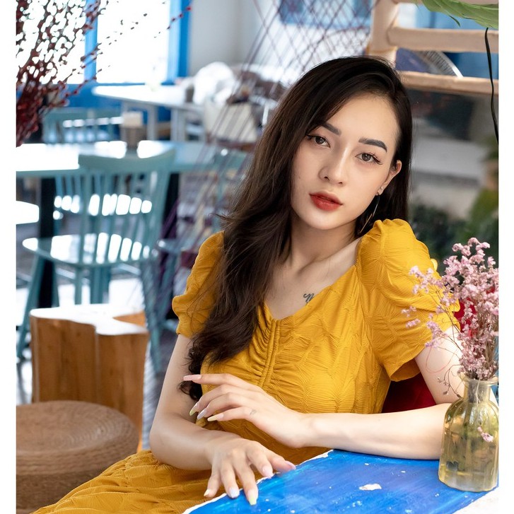 Đầm xòe cổ vuông, chun vai , bèo tầng Emspo DS4062