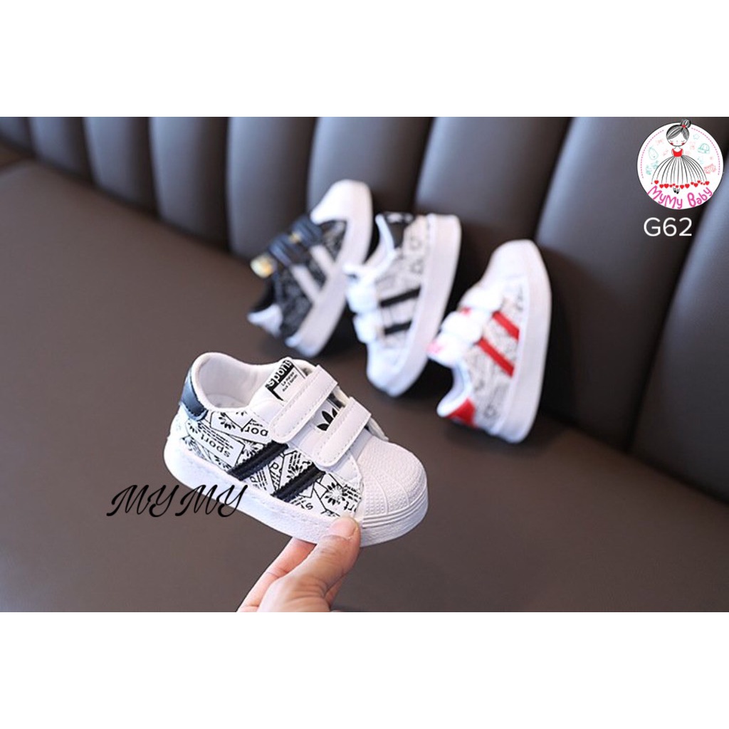 Giày Adidas trắng đen từ 1 đến 4 tuổi
