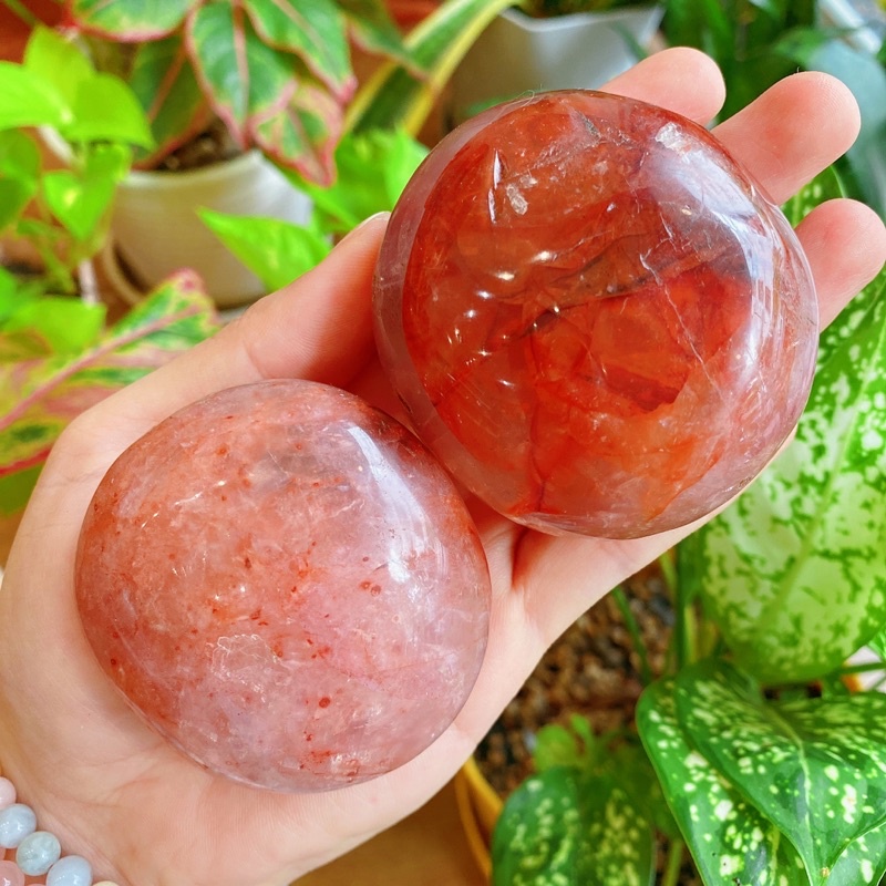 Viên đá cầm tay Fire Quartz, Đá thạch anh thiên nhiên bao thể Hermatite, Palm Fire Quartz
