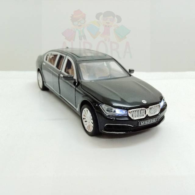 Mô Hình Xe Hơi Bmw 760li M929G Tỉ Lệ 1: 24