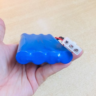 Pin sạc 9.6v-1400mah chân ket 3p