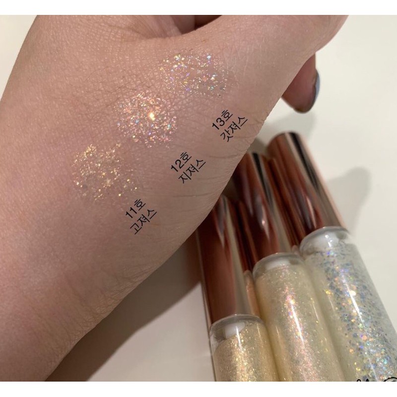 NHŨ MẮT GLITTER EYELINER ✨✨