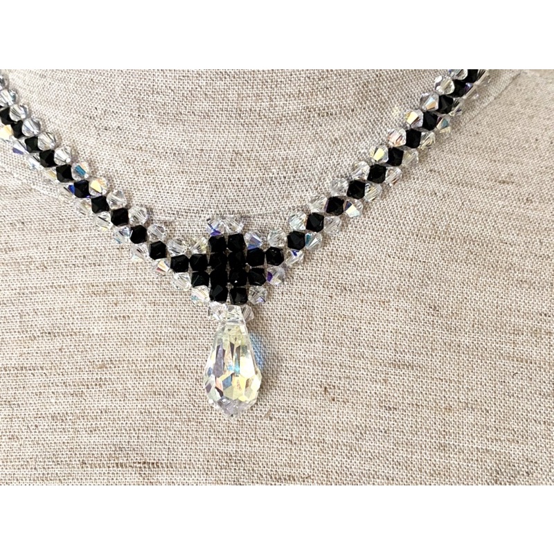 Vòng cổ pha lê Swarovski kiểu đơn giản dễ đeo