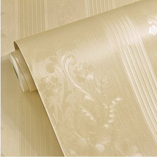 Giấy dán tường sẵn keo dọc hoa văn nổi màu vàng kt:10m x 45cm