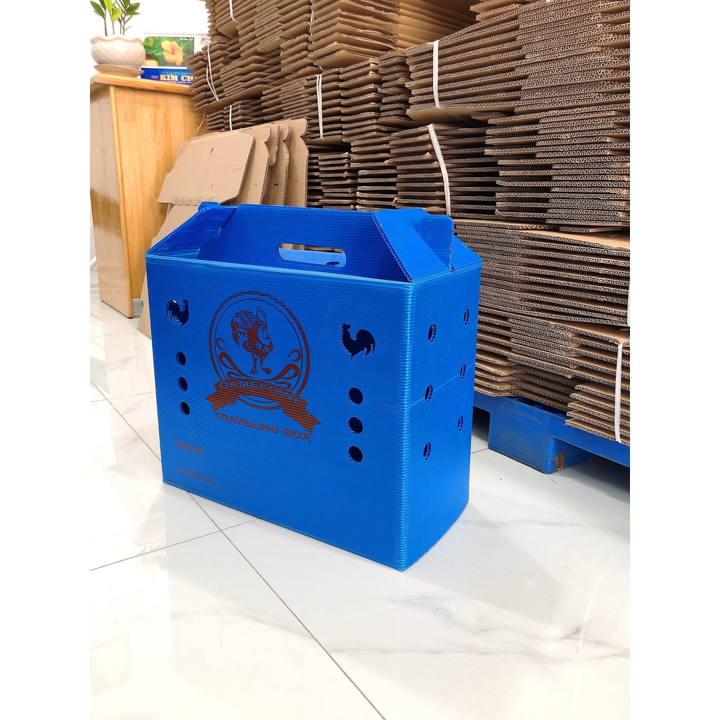 Thùng Gà Tre bằng Nhựa Cao Cấp. Độ bền cao, chắc chắn. Phụ kiện để Gà ngủ, vận chuyển đi xa được thoải mái.