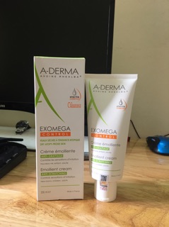 Kem dưỡng ẩm aderma