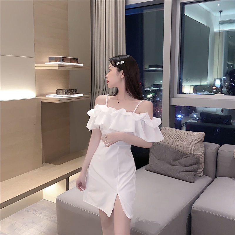 Đầm hai dây IELGY trễ vai tay ngắn đính ngọc trai thời trang Hàn Quốc cho nữ