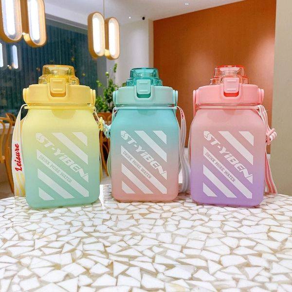 BÌNH NƯỚC VUÔNG ST-SPORT 1.500ML , KÈM STICKER CÓ DÂY ĐEO CỰC XINH CHO BÉ