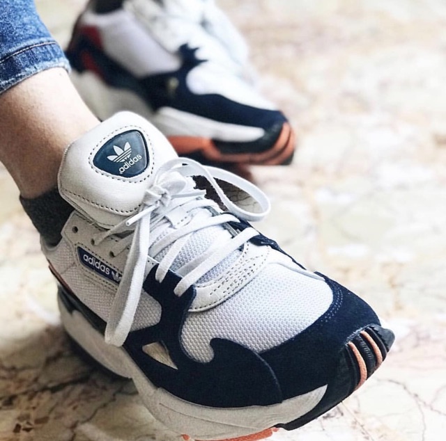 Sẵn size 42 giày Adidas falcon authentic màu đẹp nhất