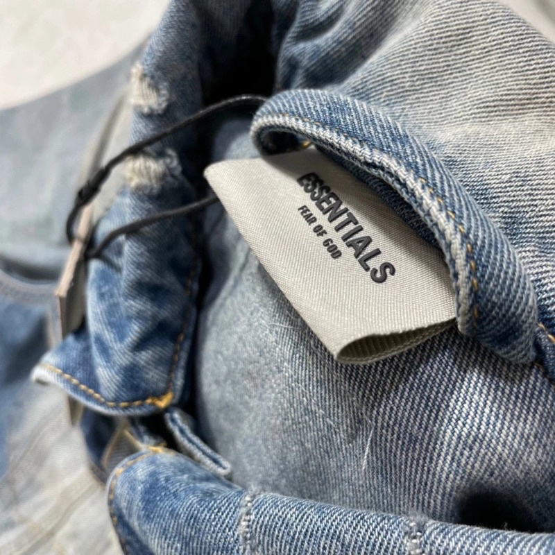 ✨  - Áo Khoác Vintage Fear Of God Essential Khuy Bấm Cho Nam Và Nữ || FOG Light Indigo Denim Trucker Jacket