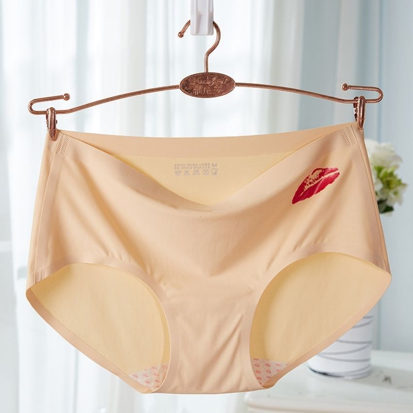 Quần lót nữ đúc su in hình môi không đường may mềm mại kháng khuẩn Q11