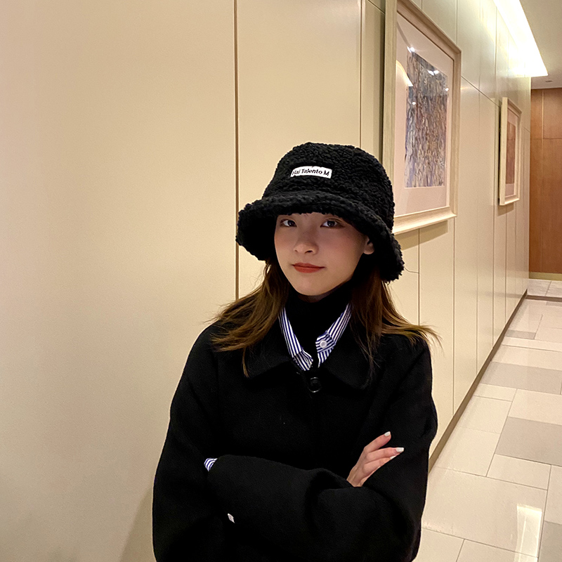 Mũ tai bèo rộng vành phối lông đáng yêu cho nữ