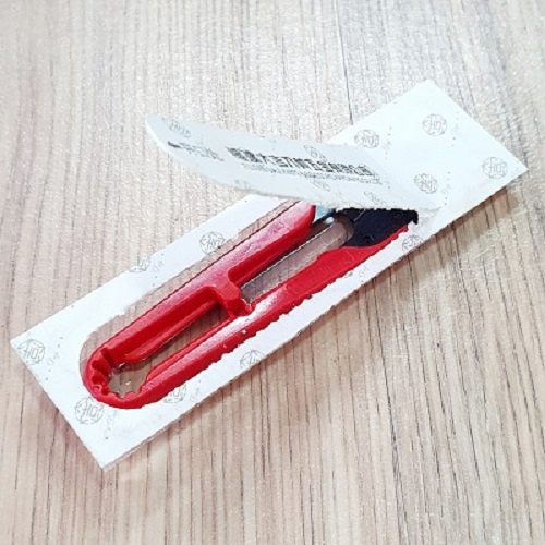 [HCM]Kéo Bấm Chỉ Cán Nhựa Màu Đỏ Lưỡi Thép Siêu Bén Bấm Nhẹ Chiều Dài 11Cm