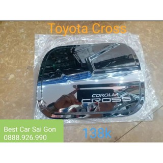 Toyota Cross - Trang trí nắp thùng xăng