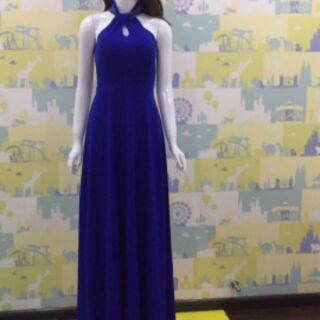 Đầm maxi cổ yếm đính hạt xinh xắn
