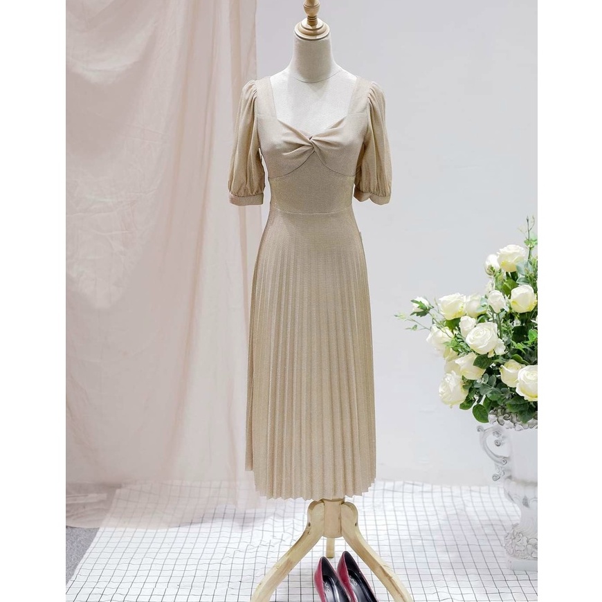 Đầm cổ vuông dáng xòe dập ly Emspo DM3966